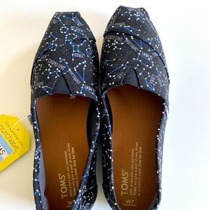 NWT Classic TOMS Black, Glow in the Dark, Ladies 7